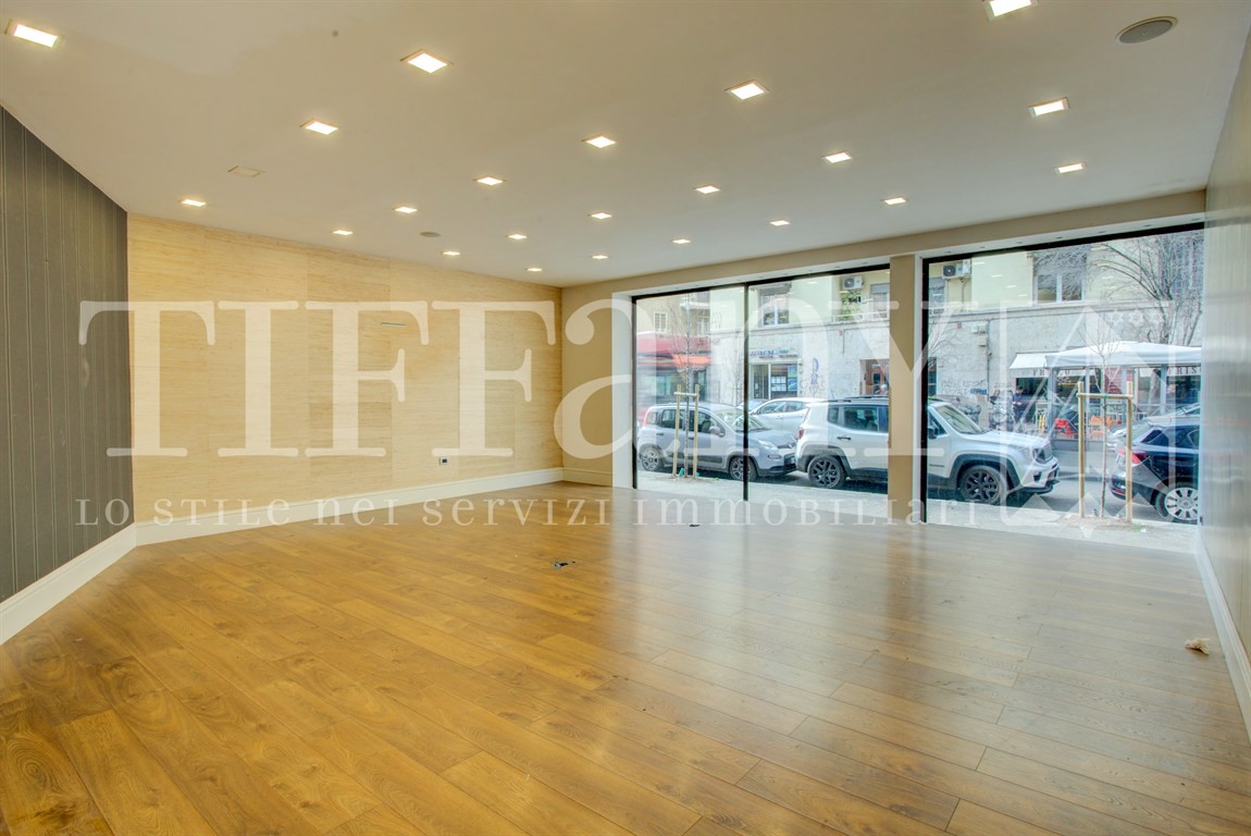 Negozio via Civinini